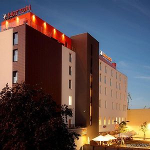 Hotton Hotel